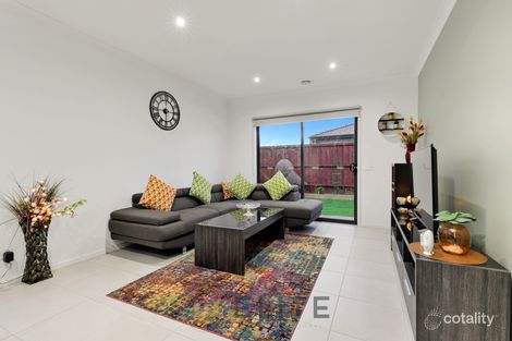 Property photo of 24 Jaylie Street Clyde North VIC 3978