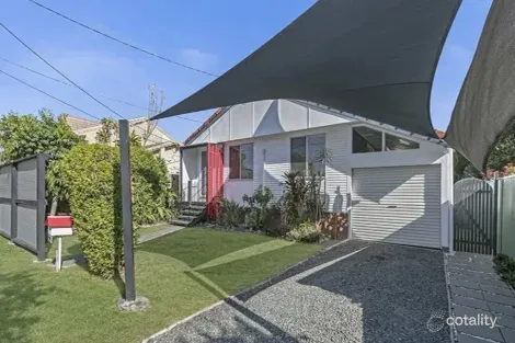 15 Murphy St, Scarborough, QLD 4020