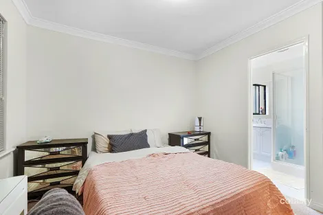 Property photo of 1/13 Santarosa Way Stirling WA 6021