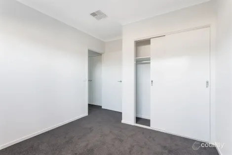 Property photo of 83 Bensonhurst Parade Point Cook VIC 3030