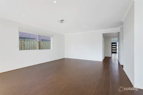 Property photo of 83 Bensonhurst Parade Point Cook VIC 3030