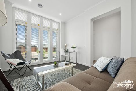 Property photo of 73 Canopy Avenue Alfredton VIC 3350