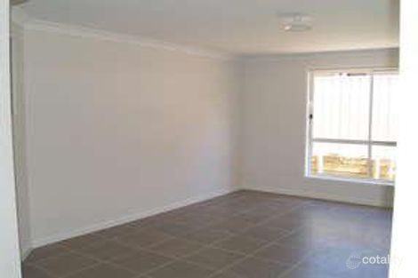 Property photo of 5 Canadian Place Kearns NSW 2558