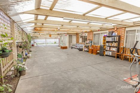 Property photo of 32 Salween Crescent Roxburgh Park VIC 3064