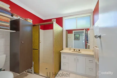 Property photo of 37 Waterside Avenue Sunshine NSW 2264