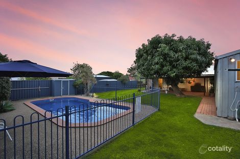 2 Mckewen St, Svensson Heights, QLD 4670