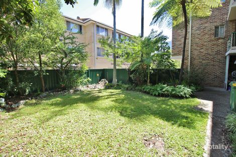 Property photo of 32 Meron Street Southport QLD 4215