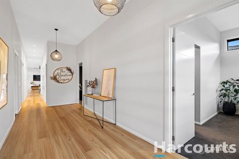 Property photo of 93 Jackson Drive Drouin VIC 3818