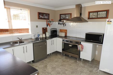 Property photo of 16 Stott Close Armadale WA 6112