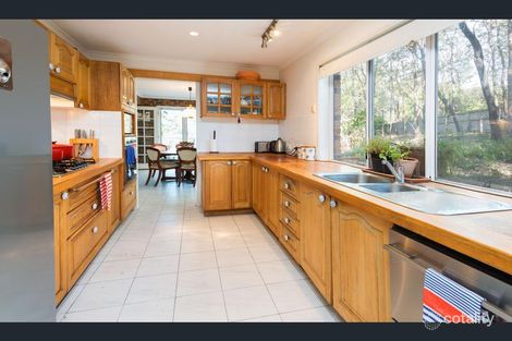 Property photo of 11 Airlie Place Helensvale QLD 4212