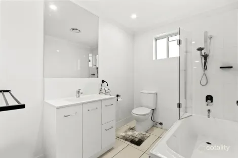 Property photo of 27 Carinya Street Crestmead QLD 4132
