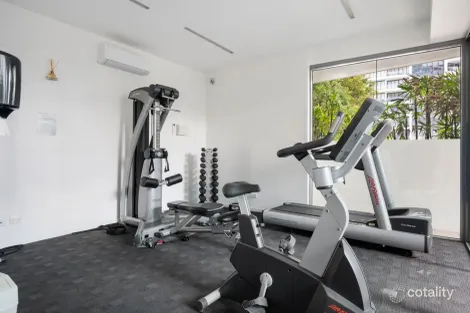 Property photo of 34/25-29 Surf Parade Broadbeach QLD 4218