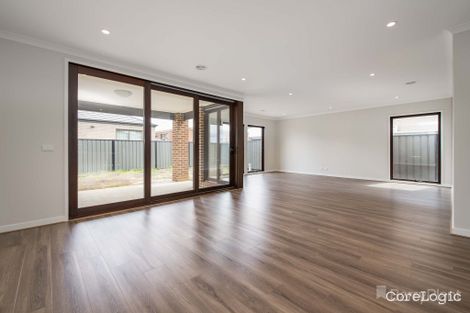 Property photo of 1 Copabella Circuit Clyde North VIC 3978