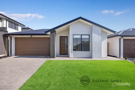 Property photo of 3 Rufous Way Deanside VIC 3336