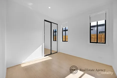 Property photo of 3 Rufous Way Deanside VIC 3336