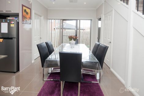 Property photo of 2/144 McFees Road Dandenong North VIC 3175