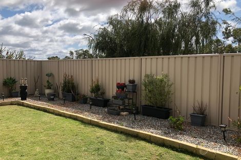 Property photo of 16 Sherwood Link Ravenswood WA 6208