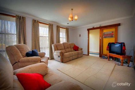 Property photo of 7 Aubrey Street Wendouree VIC 3355