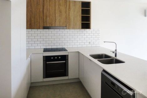 2/1 Suncoast Beach Dr, Mount Coolum, QLD 4573