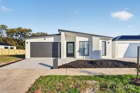 Property photo of 10 Perez Circuit Leopold VIC 3224