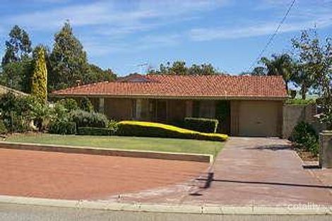 15 Leiden Pl, Forrestfield, WA 6058