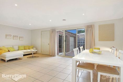 Property photo of 2/4 Austin Street Ferntree Gully VIC 3156