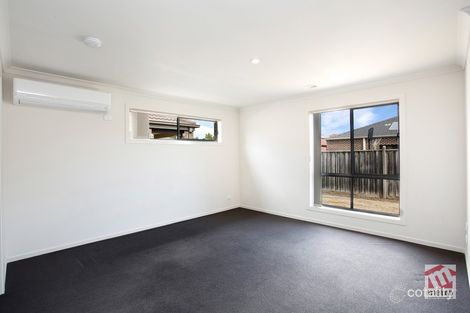 Property photo of 21 Wodalla Place Lyndhurst VIC 3975