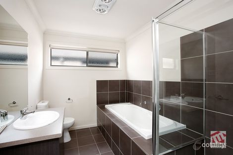 Property photo of 21 Wodalla Place Lyndhurst VIC 3975