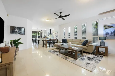2/39 Anembo St, Surfers Paradise, QLD 4217