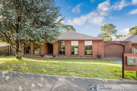 Property photo of 31 Endeavour Crescent Endeavour Hills VIC 3802