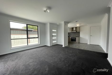 Property photo of 2/121 Sobraon Street Shepparton VIC 3630