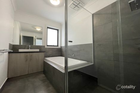 Property photo of 3/121 Sobraon Street Shepparton VIC 3630