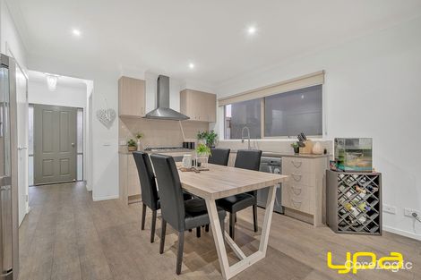 Property photo of 17 Wilmington Avenue Cranbourne West VIC 3977