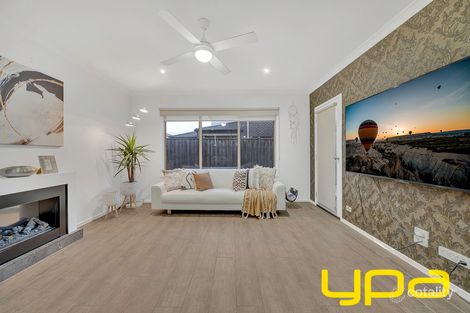 Property photo of 17 Wilmington Avenue Cranbourne West VIC 3977