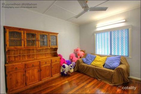 Property photo of 15 Larsen Street Leichhardt QLD 4305