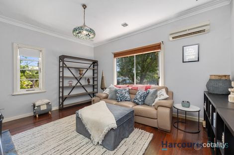 Property photo of 16 Balfour Road Swan View WA 6056