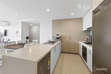 Property photo of 33/1 Woodward Way Caroline Springs VIC 3023