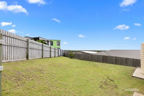 Property photo of 39 Sandy View Drive Nikenbah QLD 4655