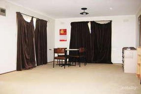 Property photo of 5 Karen Place St Albans VIC 3021
