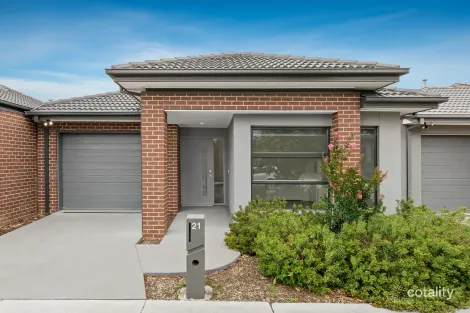 21 Ironstone St, Cranbourne East, VIC 3977