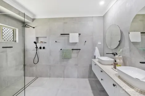 Property photo of 52 Barrington Grove Thornton NSW 2322