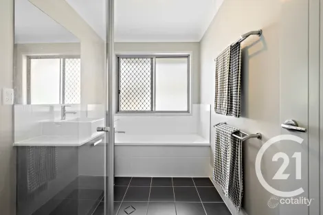 Property photo of 58 Central Green Drive Narangba QLD 4504