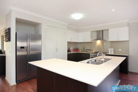 Property photo of 27 Forest Glade Way Caroline Springs VIC 3023