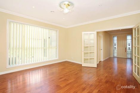 Property photo of 23 Willandra Loop Caroline Springs VIC 3023