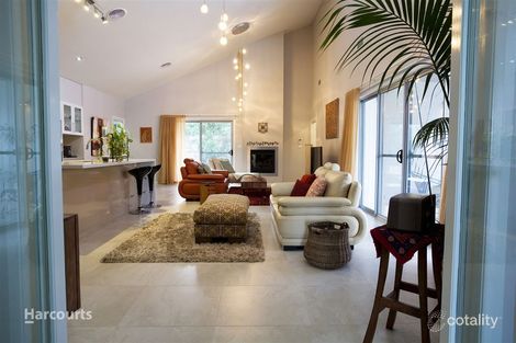 Property photo of 25 Ray Ellis Crescent Forde ACT 2914