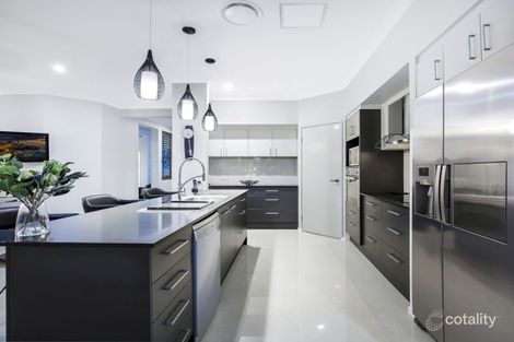 6 Louise Ct, Cashmere, QLD 4500