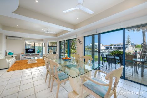 Property photo of 1/4 Huon Crescent Runaway Bay QLD 4216