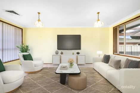 Property photo of 8 Arnold Avenue Green Valley NSW 2168