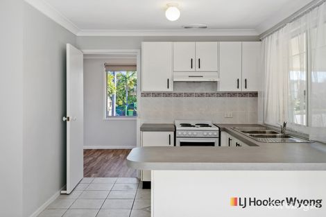 Property photo of 10 Oakehampton Court Bateau Bay NSW 2261