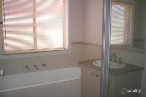 Property photo of 13 Egan Close Werribee VIC 3030